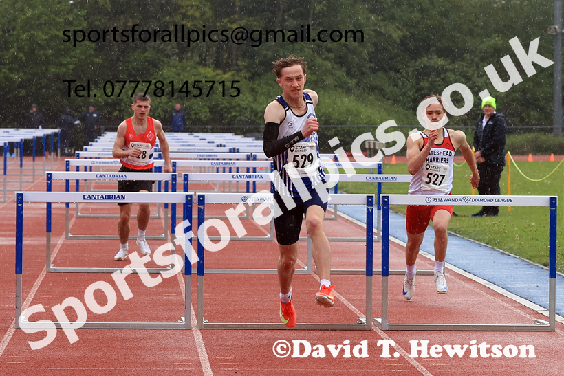 Hurdles, 2026 North Eastern Track and Field Champs, Shildon, County Durham. Photo: David T. Hewitson/Sports for All Pics